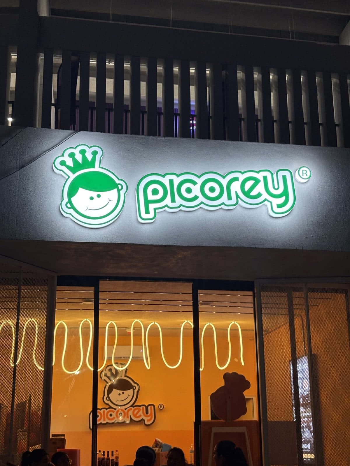 Neón Pico Rey