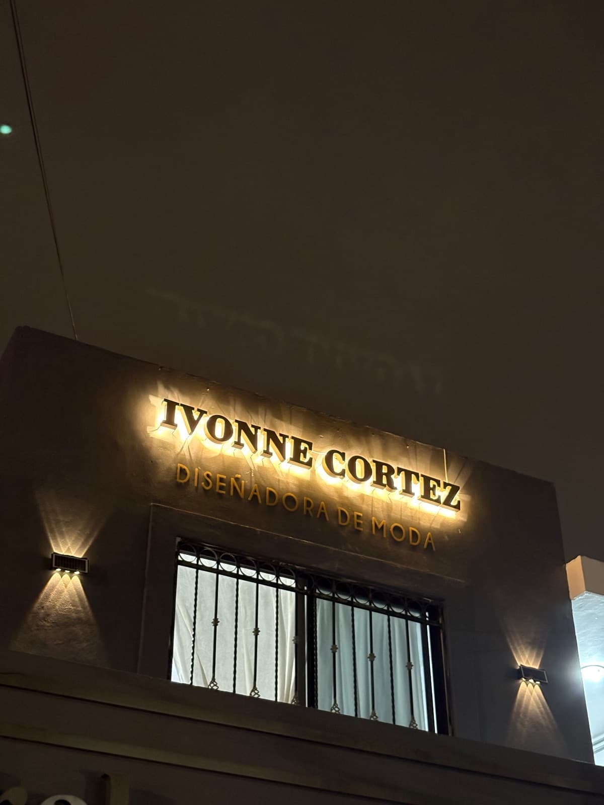 Letras 3D Aluminio Pintado - Ivonne Cortez — Letreros 3D y tipo block